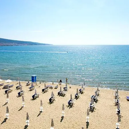 Апартамент Swimming Pool View