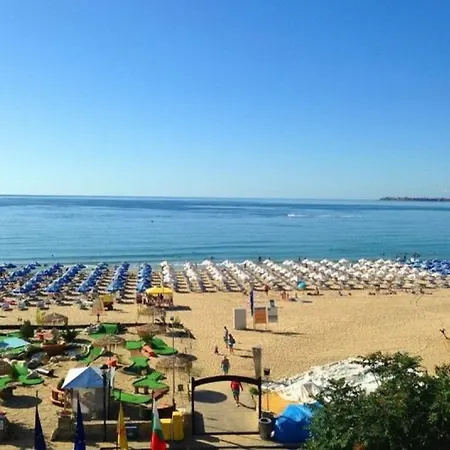 Swimming Pool View Апартамент Слънчев бряг