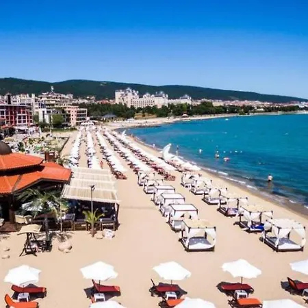 Swimming Pool View Апартамент Слънчев бряг